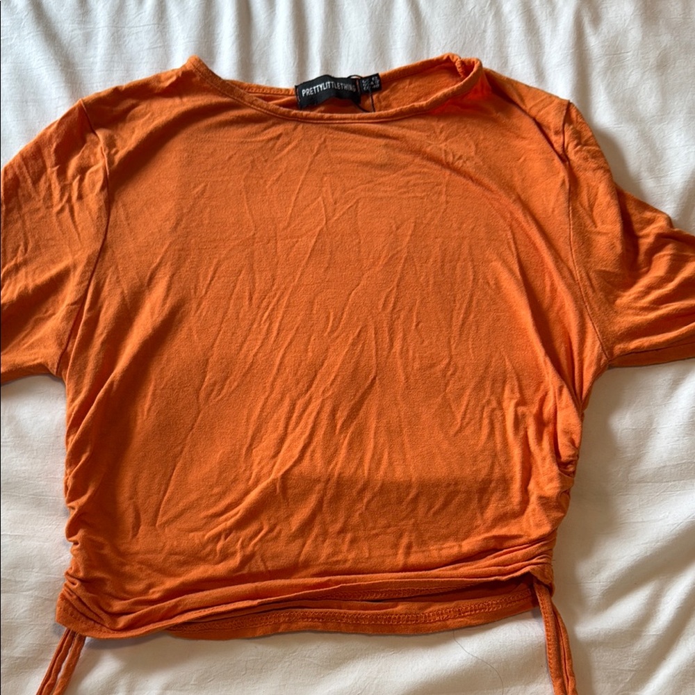 PrettyLittleThing Orange Ruched Crop T-Shirt